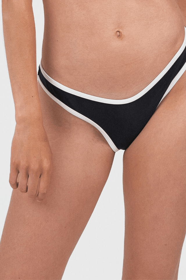 Bikini Underdel Sort |  Skagen-clothing.dk