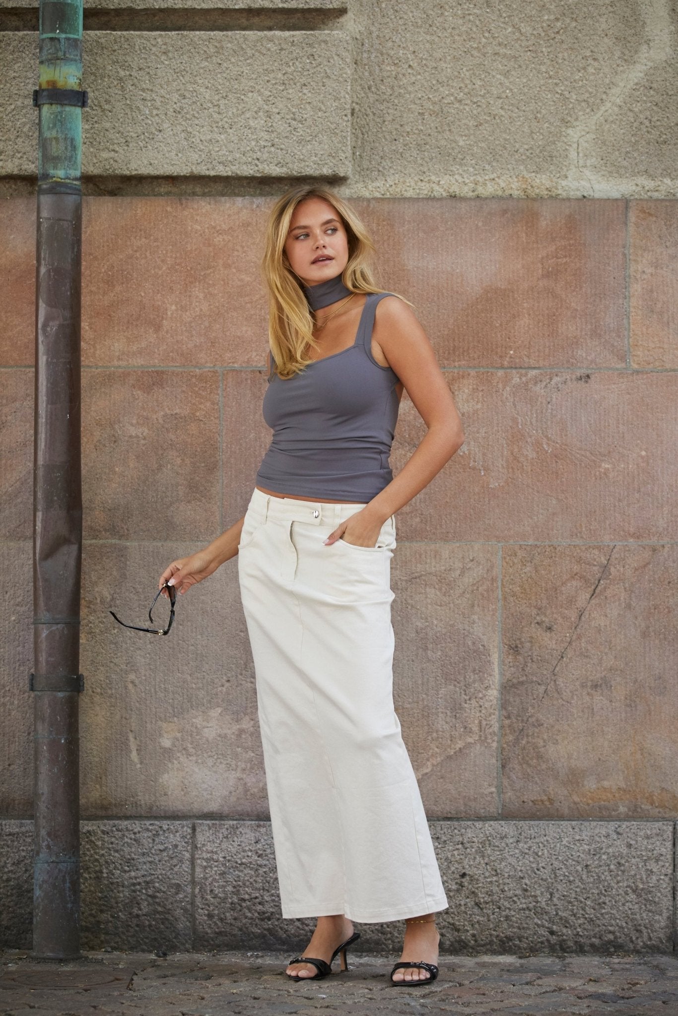 Laila x SC Collab: Skirt (Beige) - Skagen Clothing DK